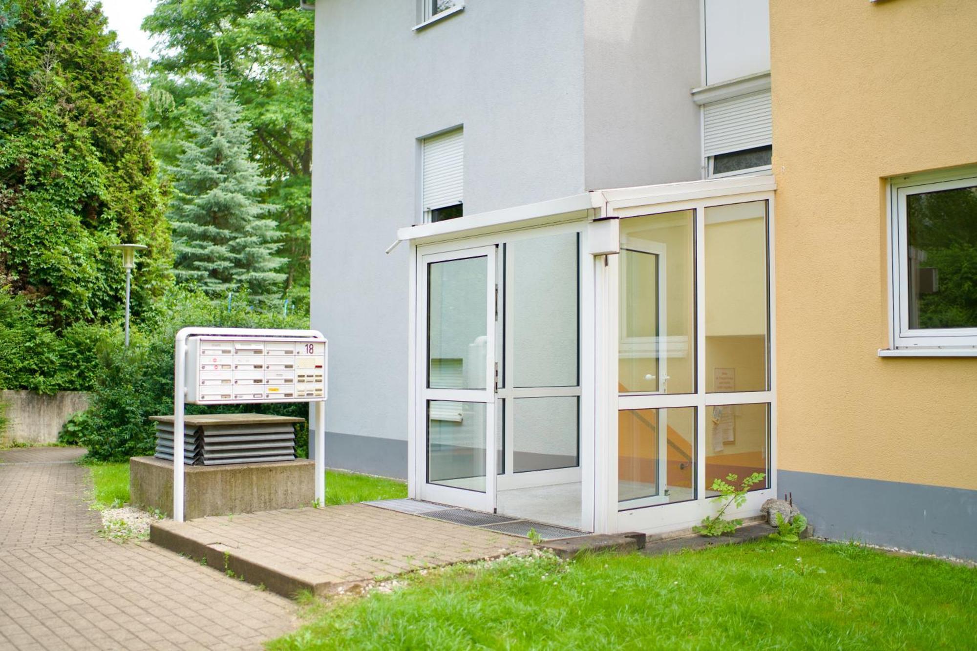 Edler Wohnraum Disney Marvel Studio Mit Balkon, Boxspringbett, Kaffeevollautomat, Lift & Parkplatz Хемниц Экстерьер фото