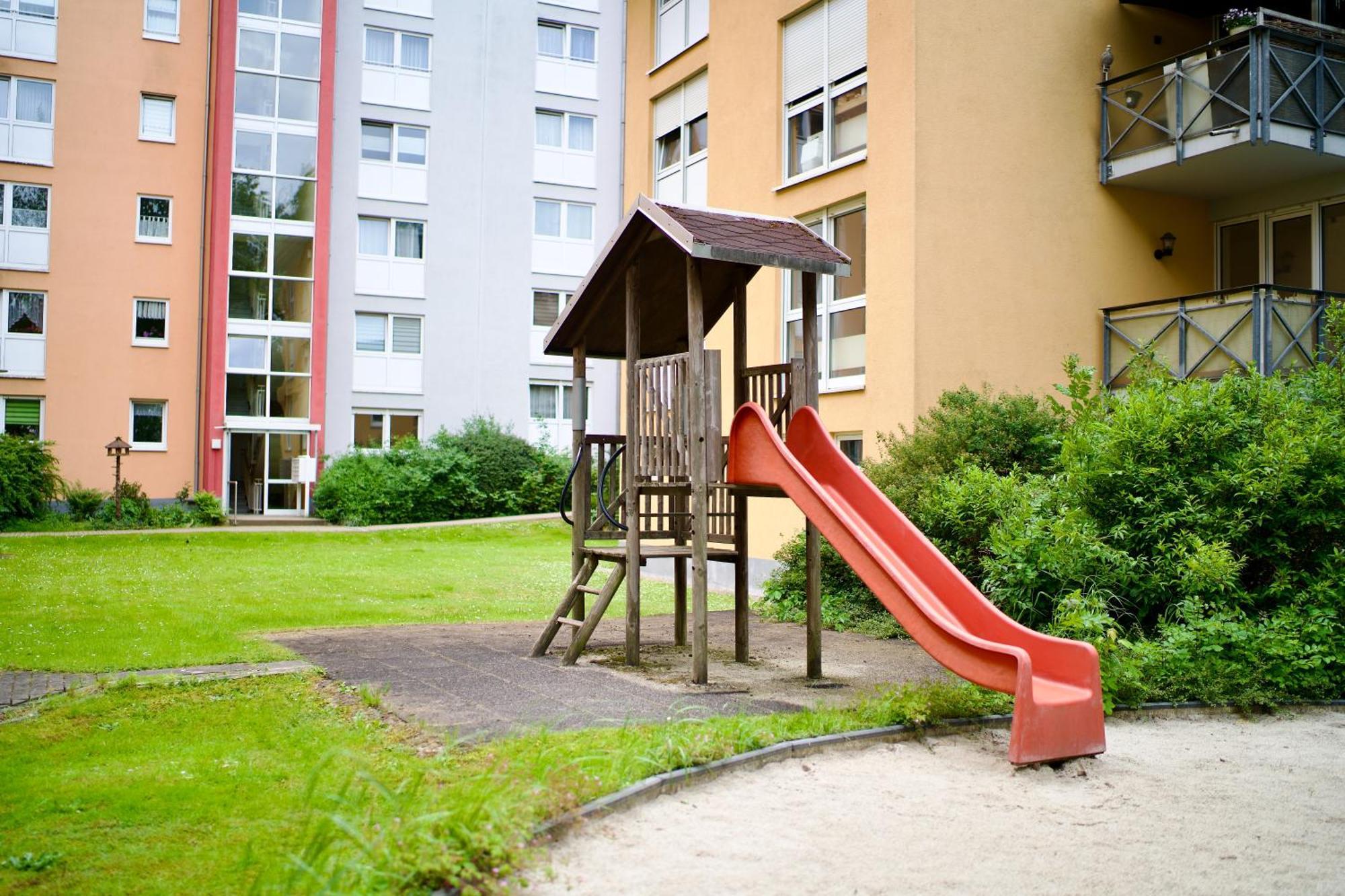 Edler Wohnraum Disney Marvel Studio Mit Balkon, Boxspringbett, Kaffeevollautomat, Lift & Parkplatz Хемниц Экстерьер фото