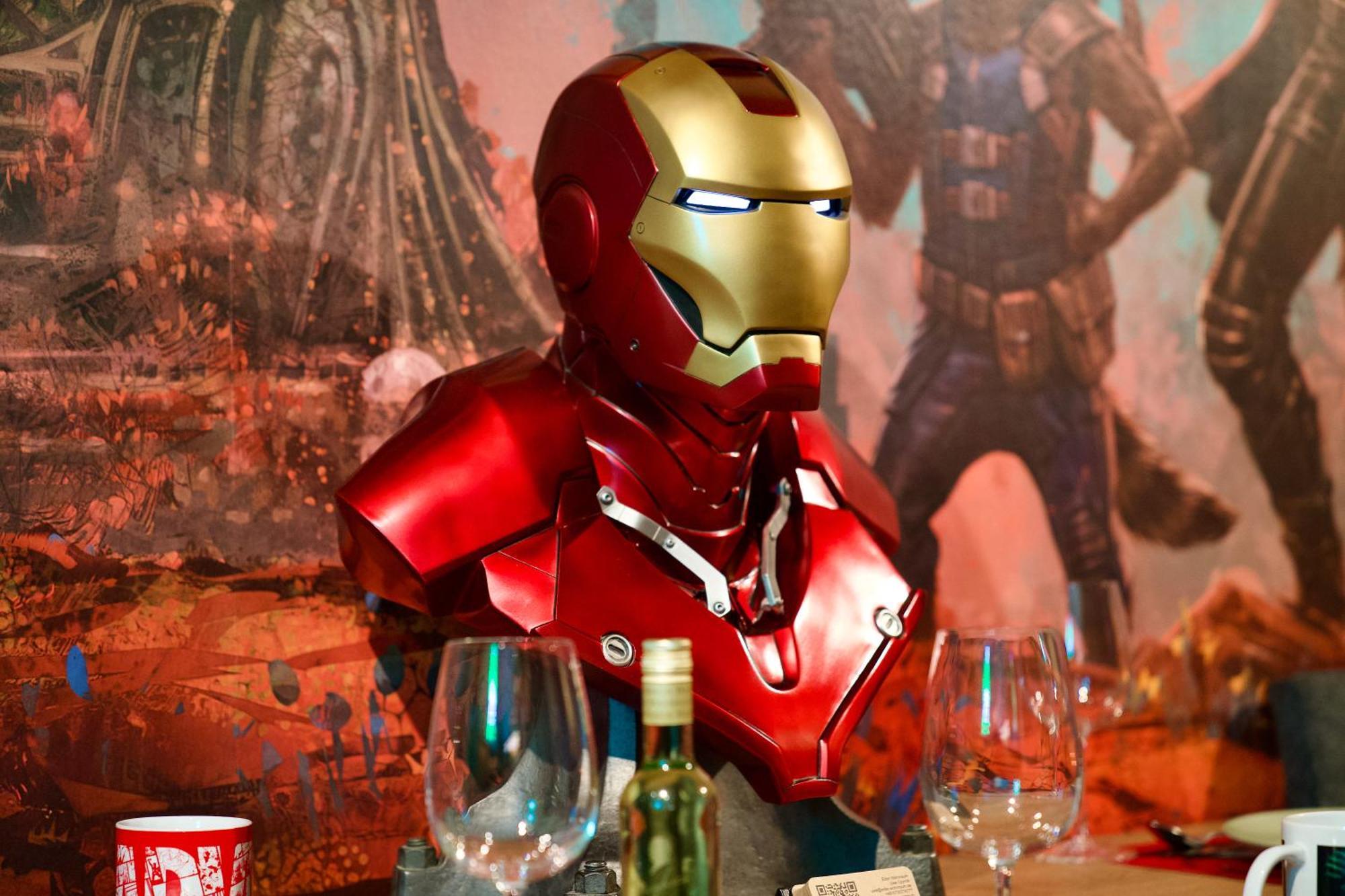 Edler Wohnraum Disney Marvel Studio Mit Balkon, Boxspringbett, Kaffeevollautomat, Lift & Parkplatz Хемниц Экстерьер фото