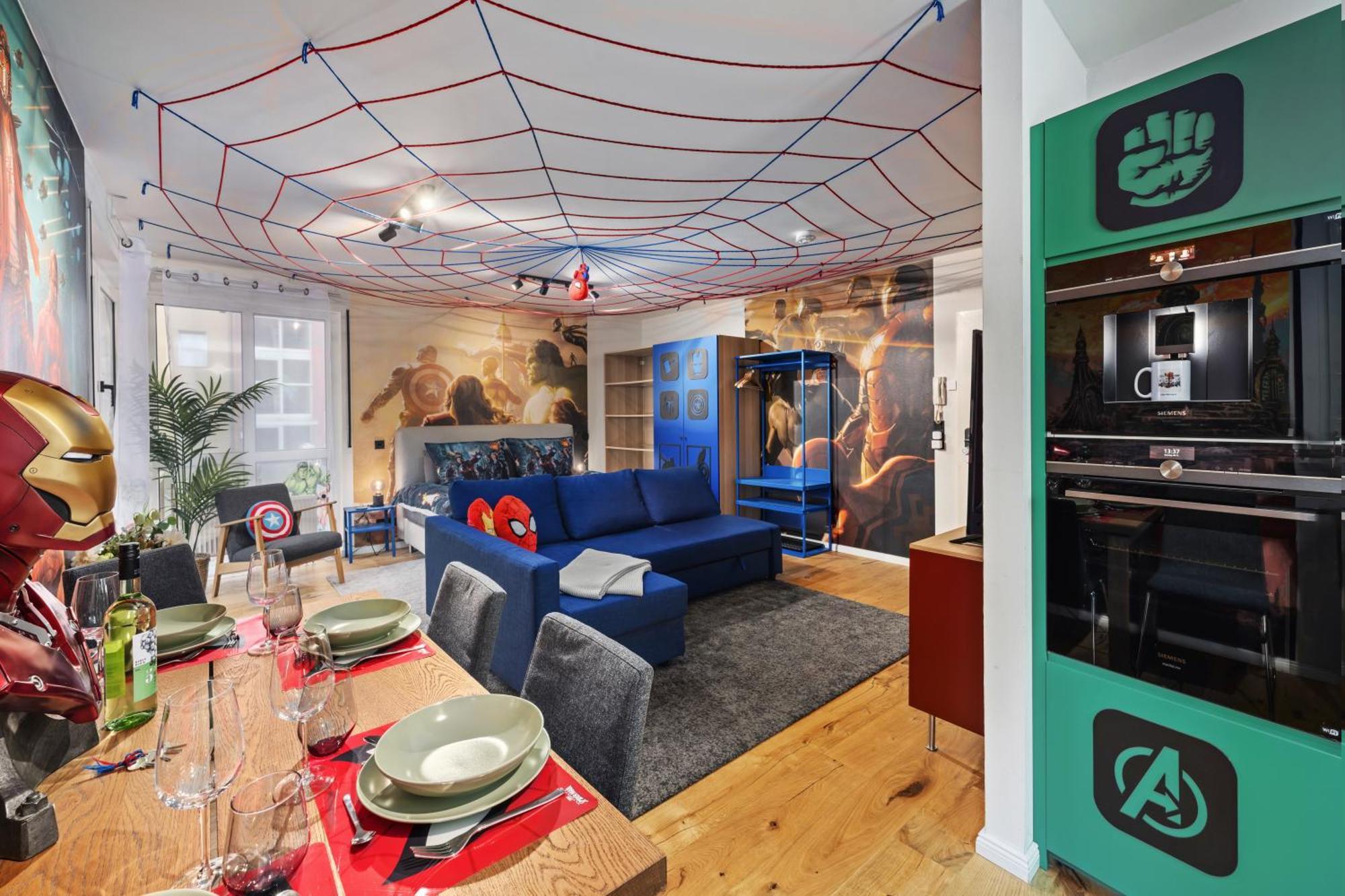 Edler Wohnraum Disney Marvel Studio Mit Balkon, Boxspringbett, Kaffeevollautomat, Lift & Parkplatz Хемниц Экстерьер фото